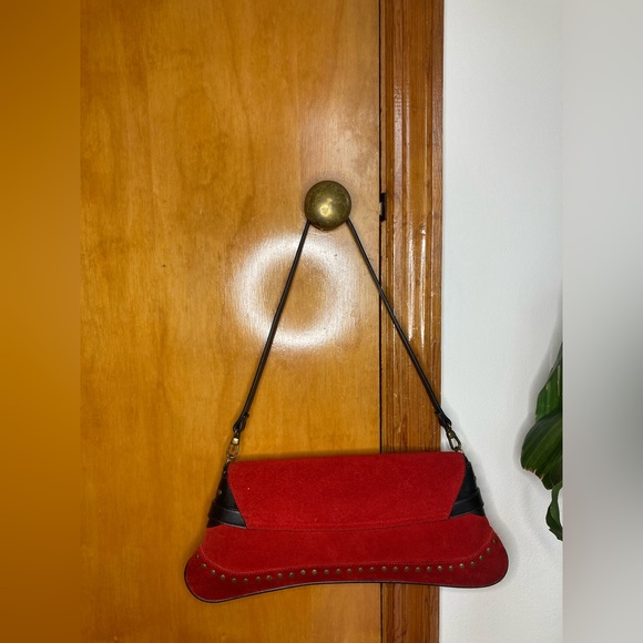 Gucci Red Handbag w/ Gold Hardware, Vintage - Picture 8 of 11